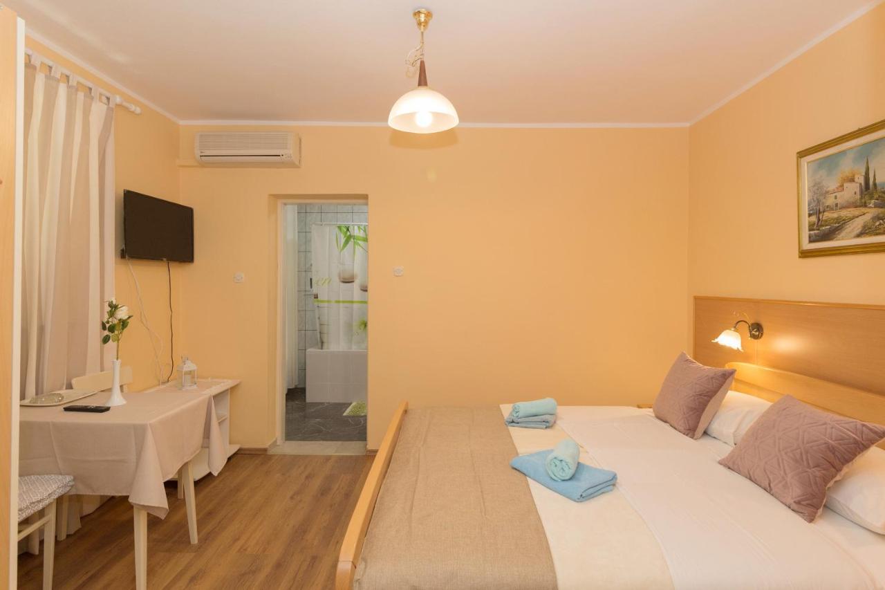 Bed & Breakfast Palma Medulin Exterior foto